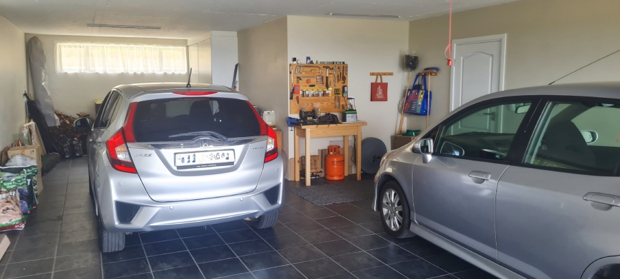 3 Bedroom Property for Sale in Village On Sea Western Cape